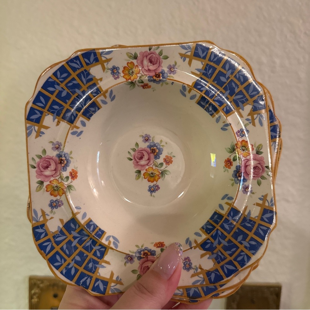 Vintage Shallow Bowl Floral Set